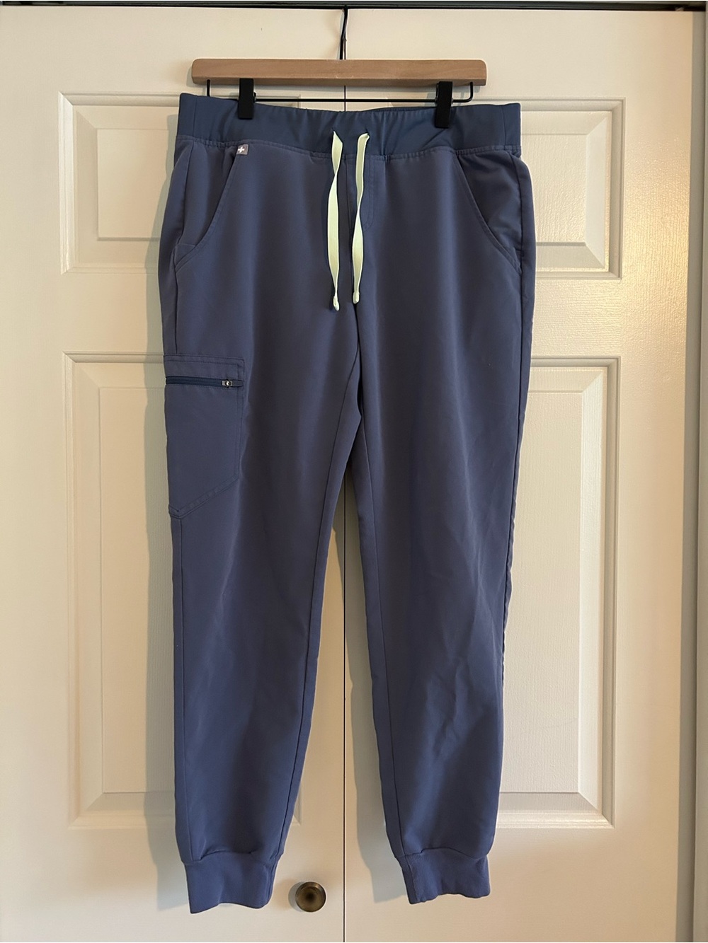 FIGS Zamora Jogger Scrub Pants Slate Blue w Drawstring Multi-Pockets, Size M